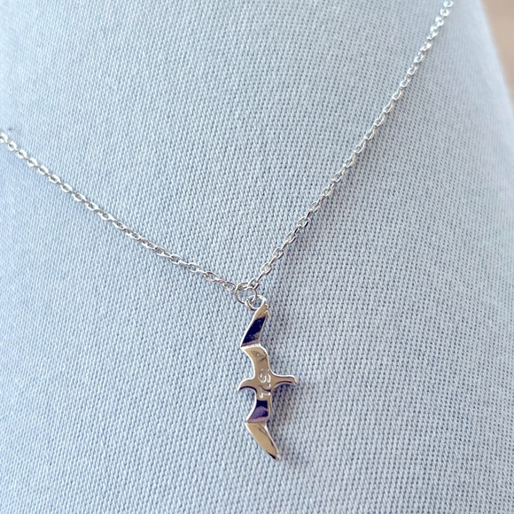 T.S. 1989 seagull necklace. - Picture 2 of 3